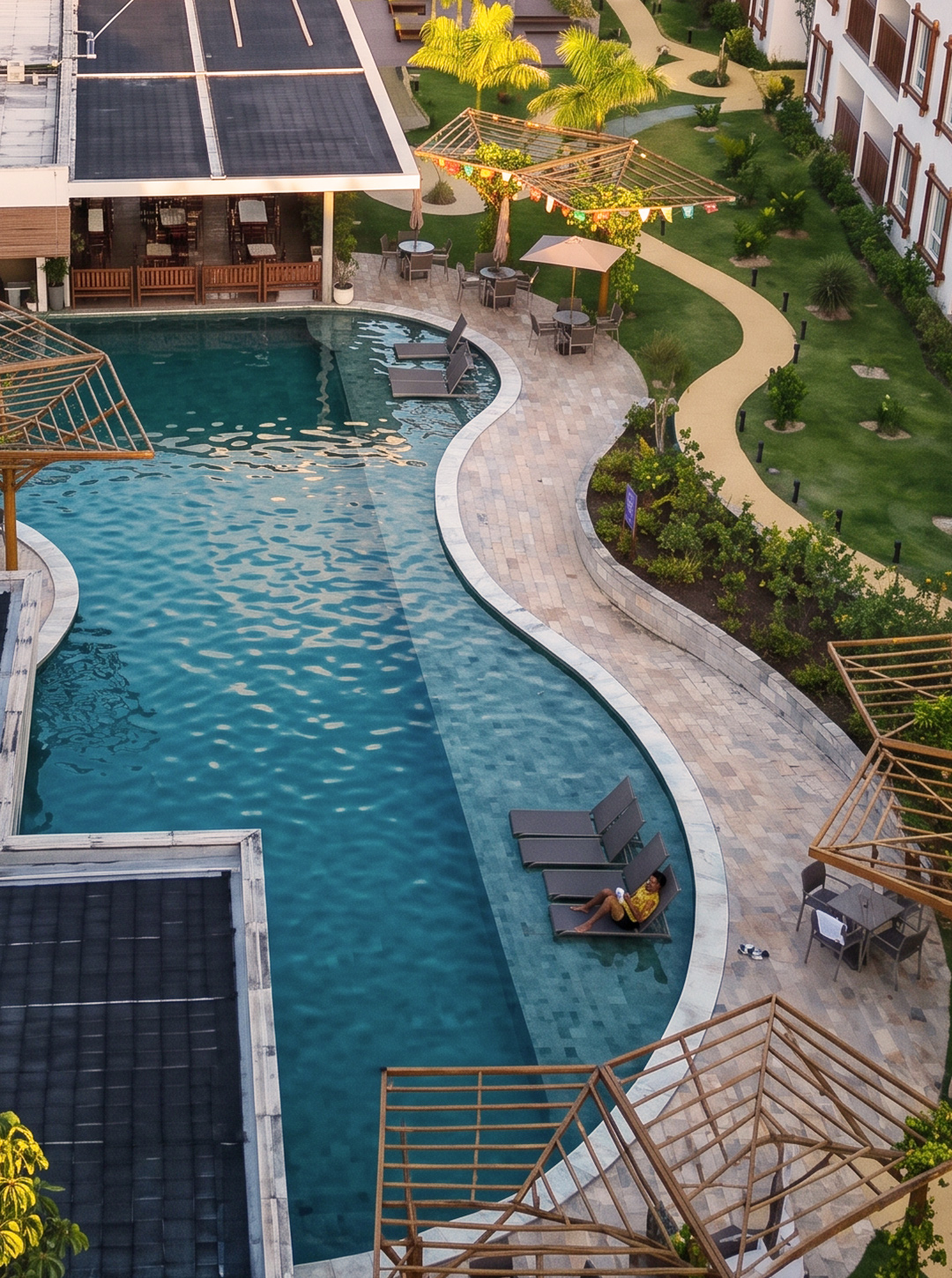 01-pool-pipa-carousel_export
