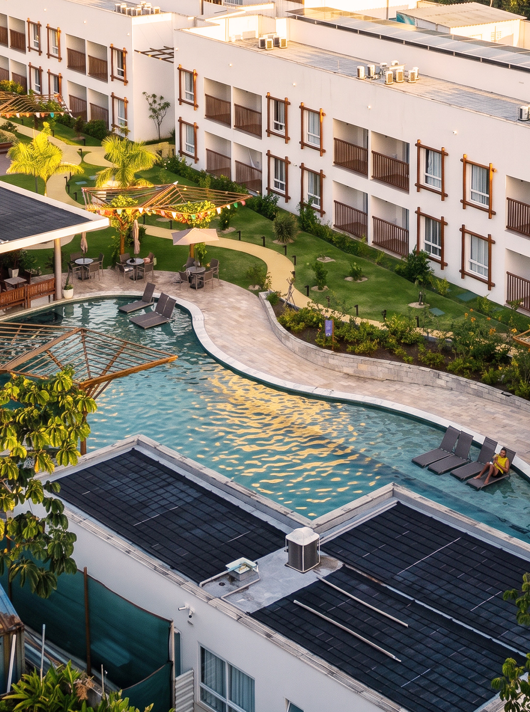 02-pool-pipa-carousel_export